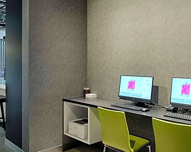 Hotel Aloft By Marriott District 3*