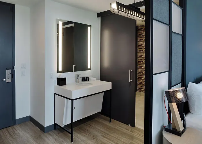 Hotel Aloft By Marriott District 3*